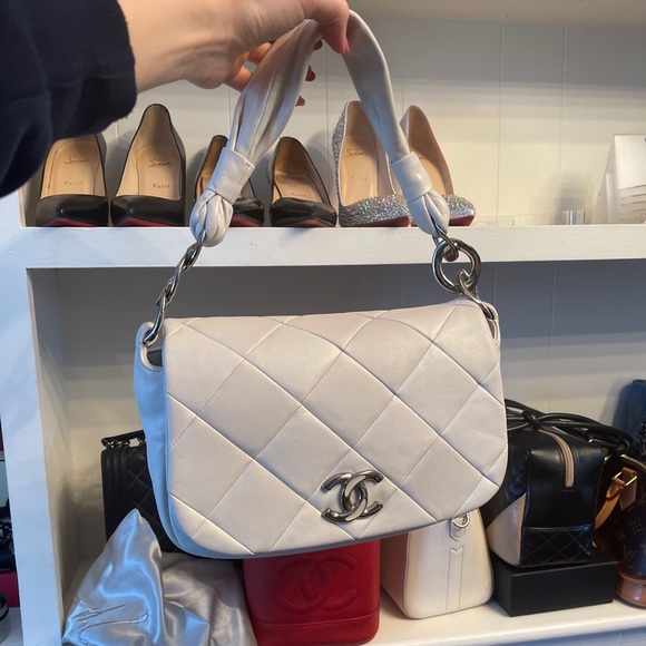 Authentic Chanel flap bag pillow white cream - Picture 10 of 17